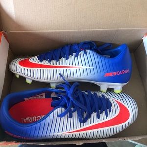 Nike cleats soccer shoes size 6.5